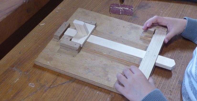 Les petits apprentis, atelier menuisier au Musée des Métiers