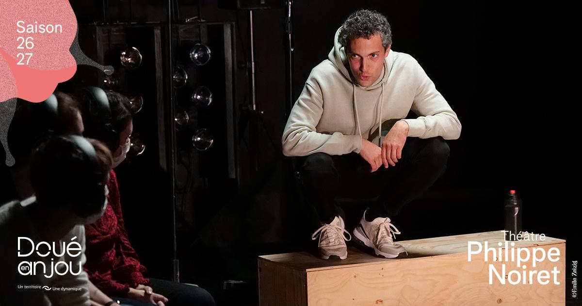 Spectacle "Trajectoire(s)" à la Salle des Loisirs des Verchers, avec le Théâtre Philippe Noiret de Doué-en-Anjou