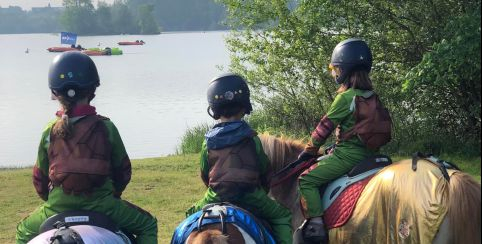 Stage d'équitation chez Lac de Maine équitation Angers