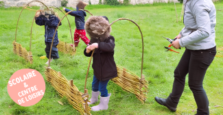 Animations de découverte du tressage végétal et de la vannerie, à destination des groupes scolaires et de loisirs, avec Les Pieds Anjoués